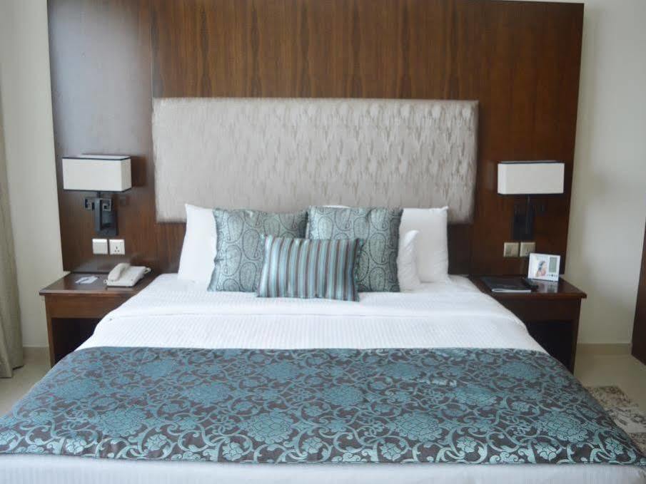 Grand Midwest View Hotel Apartments Dubaï Extérieur photo