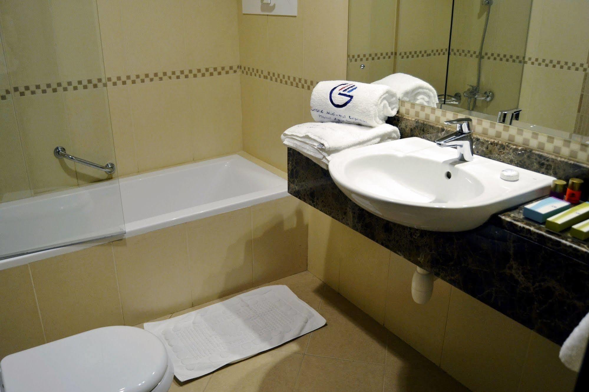 Grand Midwest View Hotel Apartments Dubaï Extérieur photo