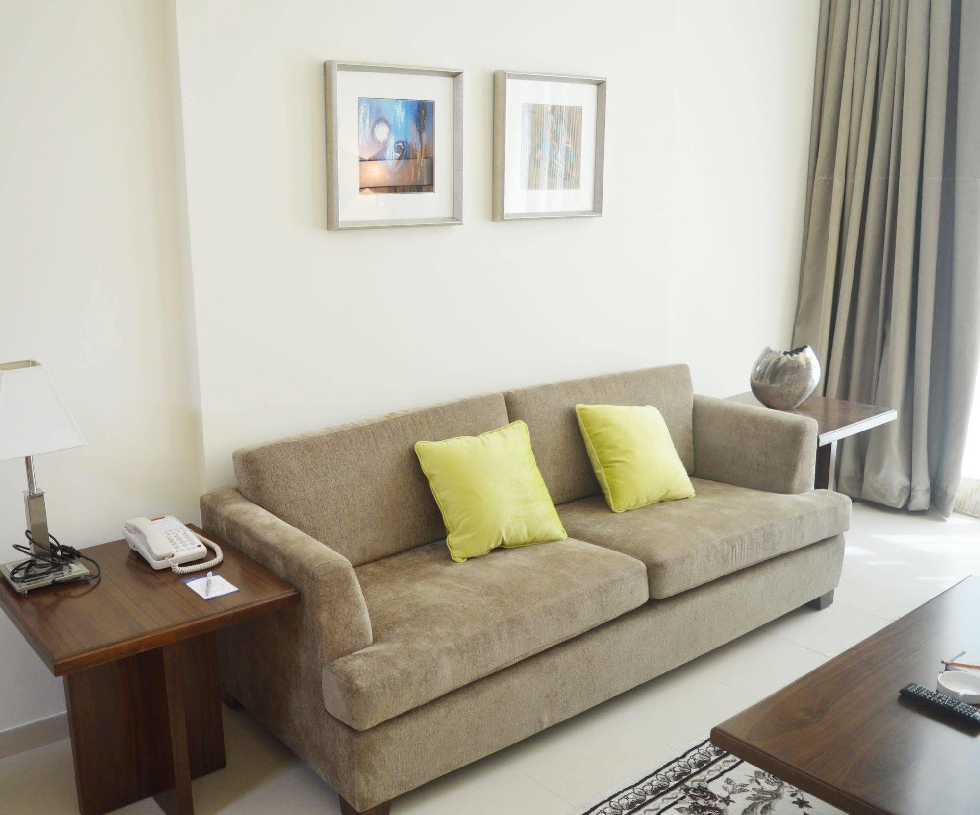 Grand Midwest View Hotel Apartments Dubaï Extérieur photo