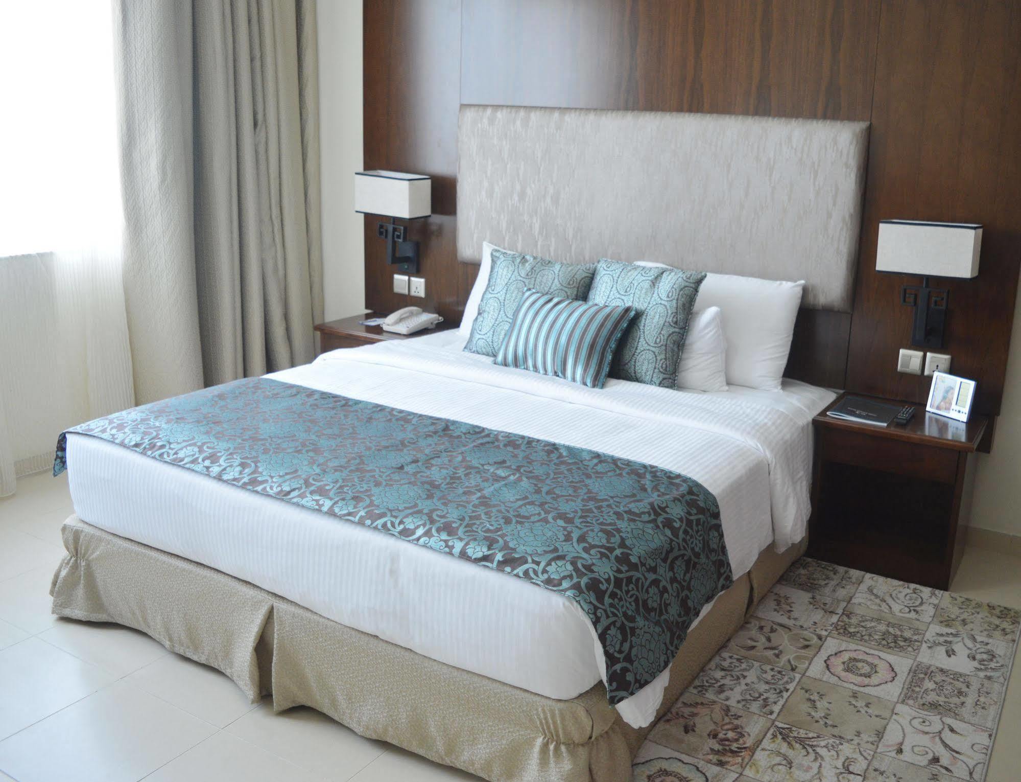 Grand Midwest View Hotel Apartments Dubaï Extérieur photo