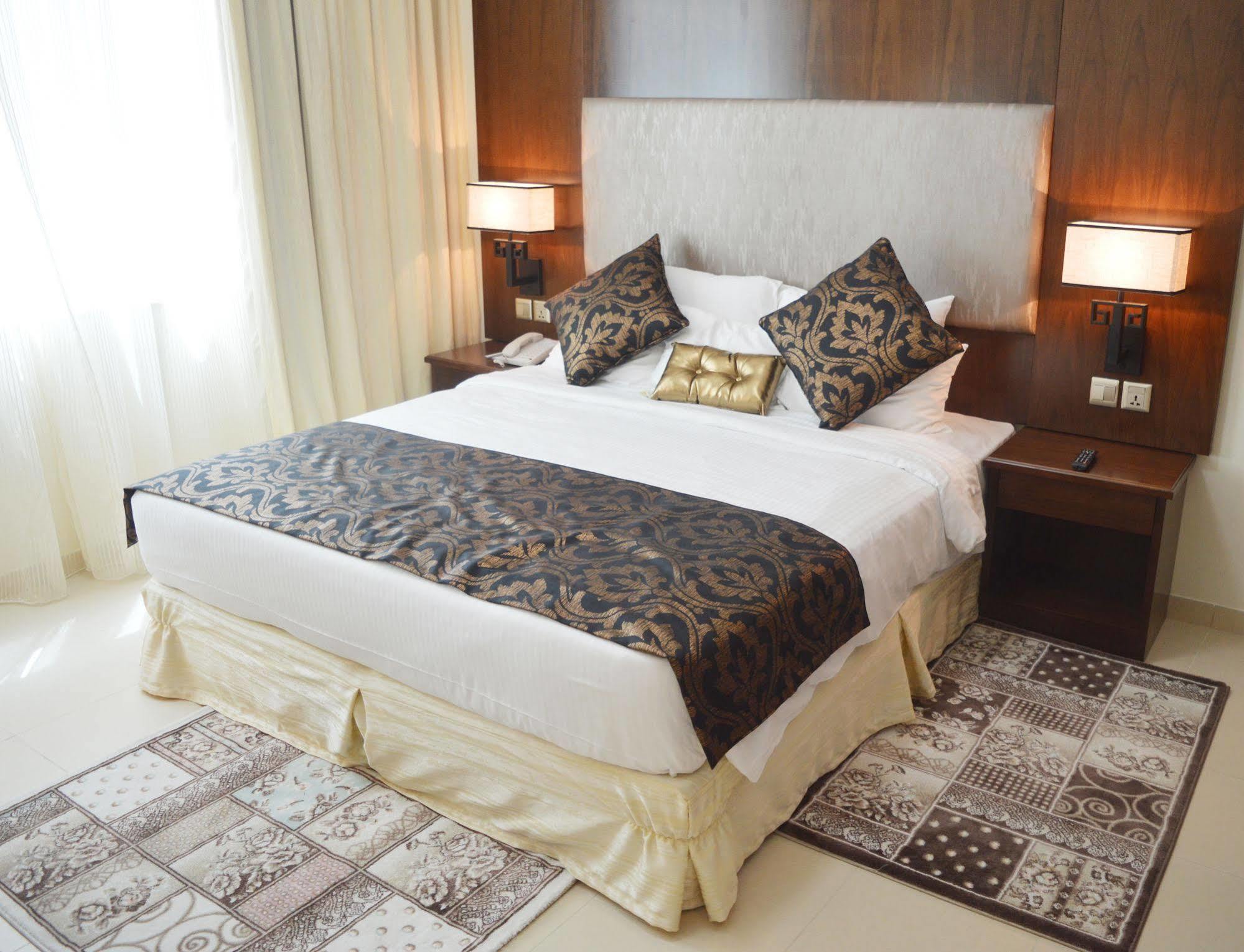 Grand Midwest View Hotel Apartments Dubaï Extérieur photo