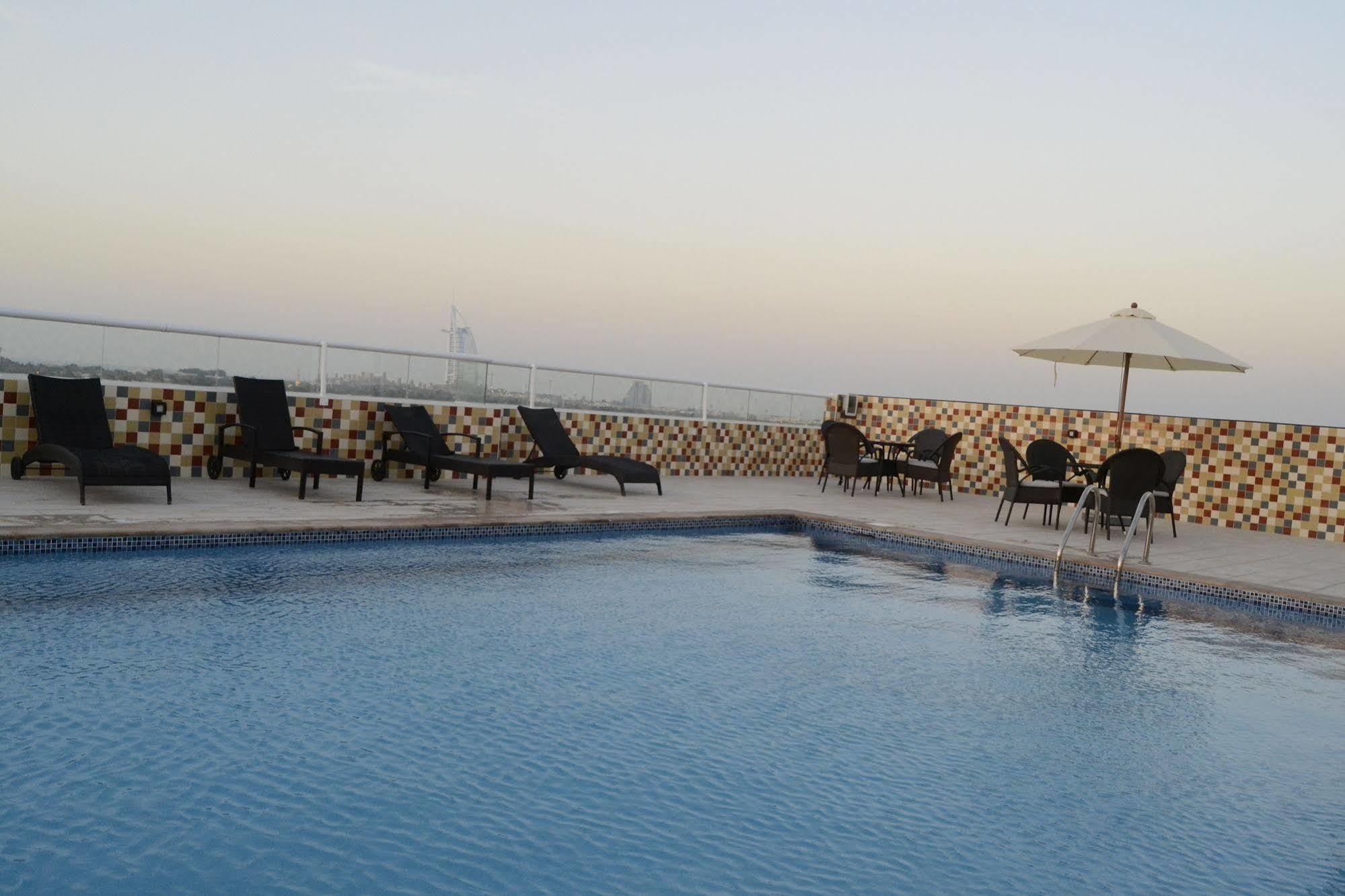 Grand Midwest View Hotel Apartments Dubaï Extérieur photo